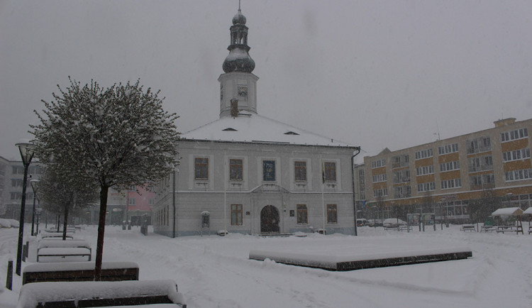 Zima na náměstí v Jeseníku - ilustrační foto