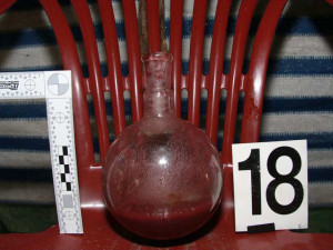 VIDEO: Úspěšná razie v chatě. Policisté zatkli v Přerově recidivistu přímo při výrobě pervitinu