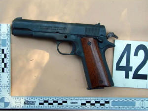 VIDEO: Úspěšná razie v chatě. Policisté zatkli v Přerově recidivistu přímo při výrobě pervitinu