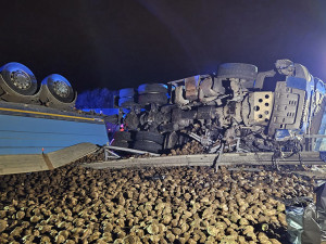 4 - Dopravní nehoda kamionu na D35 u Olomouce