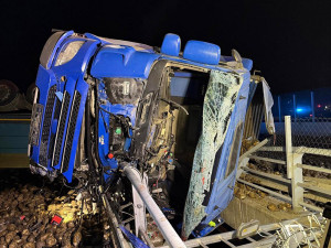 6 - Dopravní nehoda kamionu na D35 u Olomouce