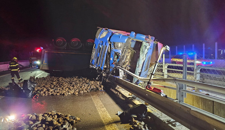 Dopravní nehoda kamionu na D35 u Olomouce