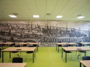 Moderní prostory pro cenné písemnosti. Univerzita Palackého dokončila novou budovu archivu