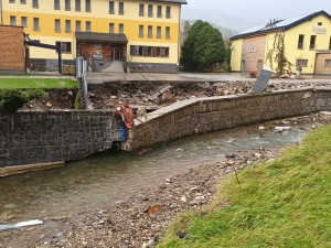Měsíc od zničujících povodní. Hlavně na Jesenicku úřady uvažují, že někde by mohla zůstat nová koryta