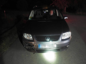 Na Šumpersku řidič přehlédl auto s tříčlennou posádkou. Vůz se převrátil na střechu, zraněné odvezla sanitka