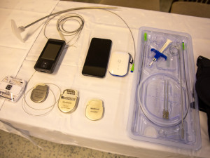 FOTOGALERIE: Šach mat nekonečné bolesti. Lékaři z FN Olomouc implantují nejnovější neurostimulátory