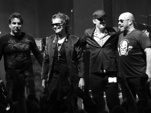 Hvězdný kytarista Joe Bonamassa s Black Country Communion v Olomouci. Vystoupí v Korunní pevnůstce