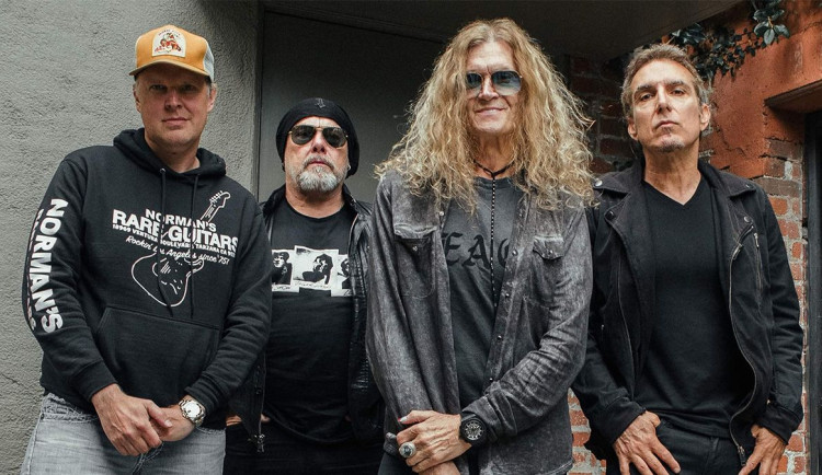 Hvězdný kytarista Joe Bonamassa s Black Country Communion v Olomouci. Vystoupí v Korunní pevnůstce