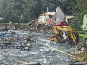 Obnova silnic i plynovodů: sever Olomouckého kraje dál intenzivně řeší následky ničivých povodní