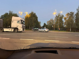 Zdemolovaný radar zmizel, řidiči za Přerovem hned zrychlili i bourali. Náhradu měřiče řešíme, zní z města