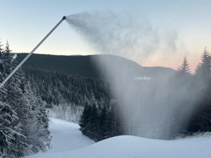 Po špatné zimě lyžařské areály v Jeseníkách investují hlavně do zasněžování, skipasy nezdražují