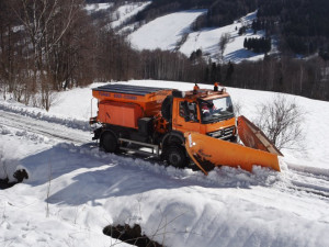 Silničáři v Olomouckém kraji v zimě ošetřují skoro tři tisíce kilometrů cest. Plánují solit více úseků