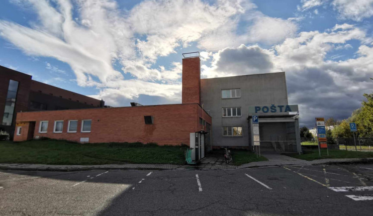 Budovy České pošty v Olomouci-Hejčíně