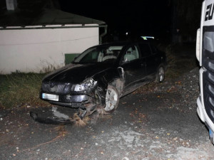 Kdo ukradl a naboural auto v Horních Studénkách? Policie shání svědky