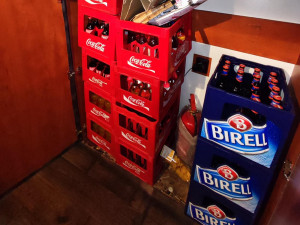 Zamčené únikové východy, nefunkční hasicí přístroje. Hasiči kontrolovali restaurace a bary v Uničově