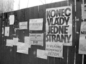 Oslavy Sametové revoluce v kraji, uběhlo již 35 let. Olomouc chystá lampionový průvod i ohňostroj