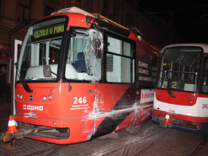 V centru Olomouce se srazily dvě tramvaje, ve kterých cestovalo 60 lidí. Nikdo se naštěstí nezranil