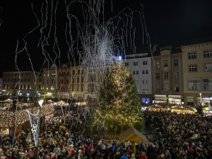 Vánoční strom Floriánek na Horním náměstí v Olomouci