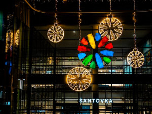 Zcela novou výzdobu, vánoční dílničky i unikátní betlém s další olomouckou osobností najdete v Galerii Šantovka