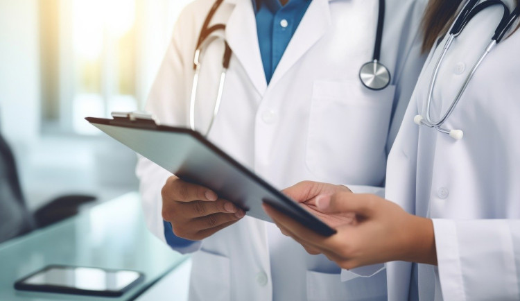 Nejsou lidi, v Trutnově se zavírá lůžková část neurologie