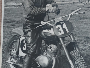 Ve věku 92 let odešel závodník a jeden ze zakladatelů motokrosu v Dlouhé Loučce Jaroslav Kovář