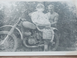 Ve věku 92 let odešel závodník a jeden ze zakladatelů motokrosu v Dlouhé Loučce Jaroslav Kovář