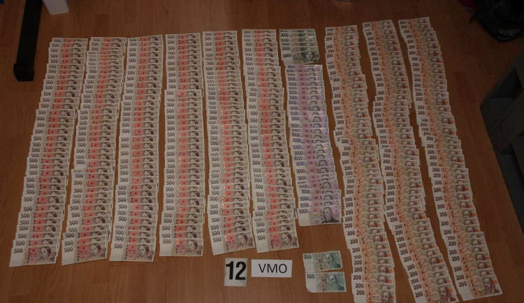 Olomoučtí kriminalisté rozprášili gang, který obchodoval se zakázanými psychotropními látkami