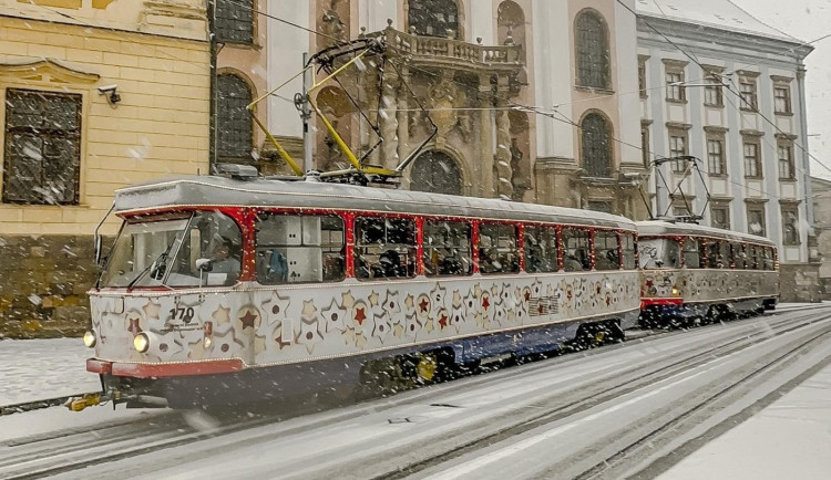 MHD v Olomouci až do začátku ledna omezí provoz. Tramvaje a autobusy budou jezdit jako o víkendech