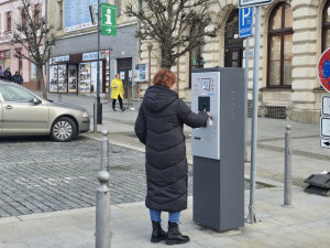 Parkování v Přerově budou moci řidiči od ledna uhradit i přes internet. Počet zpoplatněných míst se rozroste