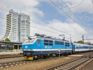 Setkání legend. Železničáři se v Olomouci rozloučí s lokomotivami přezdívanými banán nebo dvojka