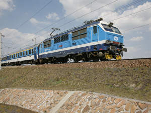 Setkání legend. Železničáři se v Olomouci rozloučí s lokomotivami přezdívanými banán nebo dvojka