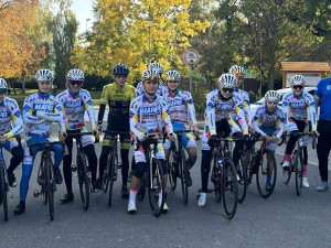 Domácí dril i zahraniční soustředění. Mladí cyklisté z Hané se připravují na náročné bitvy nové sezony