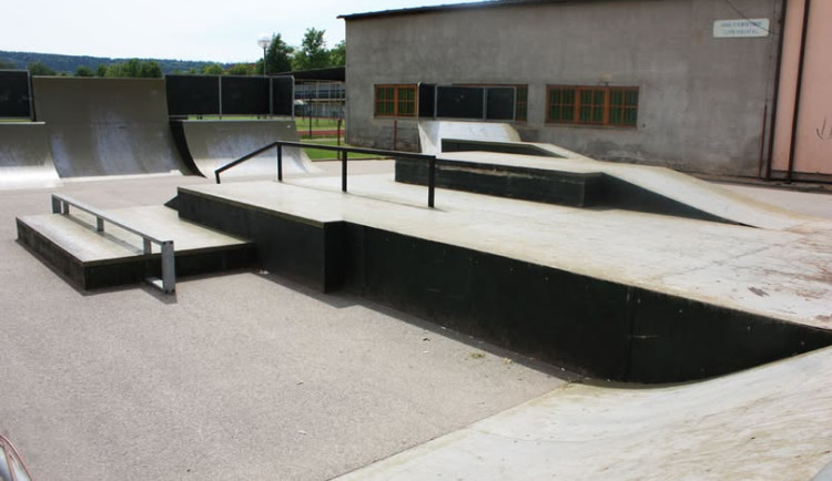 Skatepark u zimního stadionu ve Dvoře Králové nad Labem končí