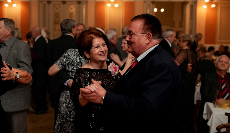 Ples_pro_dříve_narozené