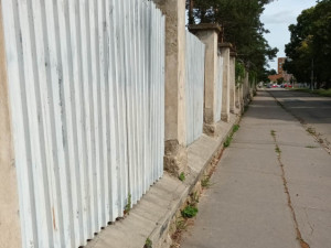 Téměř deset let od demolice. Obnova prázdného areálu Jezdeckých kasáren v Prostějově moc nepokročila