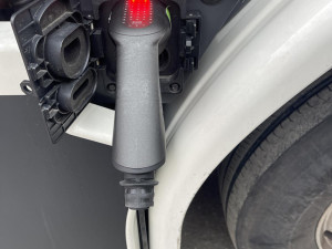 Hasiči v Olomouci poznávali vlastnosti elektroaut i kamionů. Na zásahy mají připravené speciální konektory