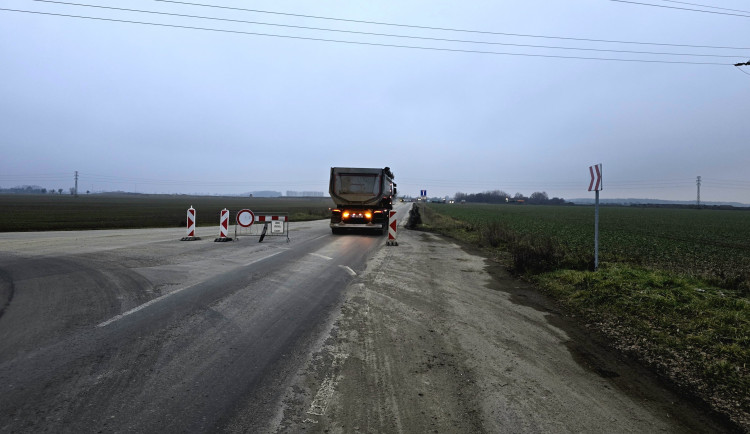 Přerov a Bochoř propojí bezpečná stezka pro chodce a cyklisty. Vyhne se poslednímu budovanému úseku D1