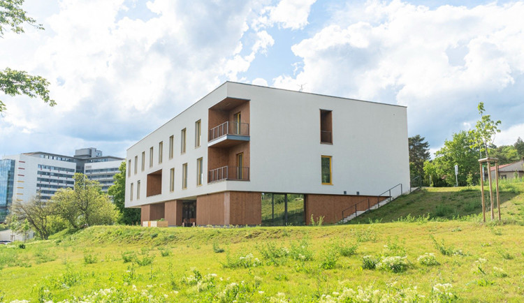 První Dům Ronalda McDonalda v ČR funguje v pražské nemocnici v Motole