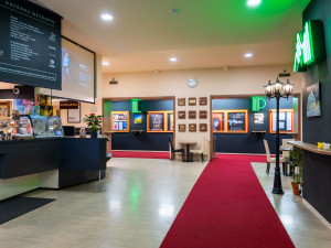 Olomoucké kino Metropol má nové sedačky, v předsálí vznikl druhý bar. Loni přilákalo 60 tisíc diváků