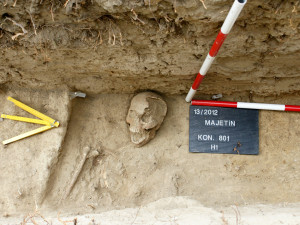 Voják z Majetína používal zuby k otevírání nábojů. Olomoučtí archeologové přišli s unikátním zjištěním