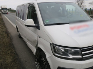 Vážná nehoda zablokovala dálnici D35 u Mohelnice, řidička přes dým nepostřehla brzdění kamionu