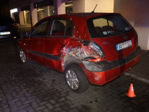 Nezletilý intoxikovaný řidič nad ránem převrátil v Olomouci auto, čtyři lidé utrpěli zranění