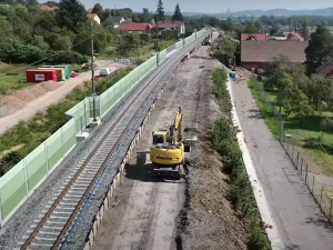 Přeměna železničního koridoru u Hranic pokračuje, výluka potrvá skoro celý rok