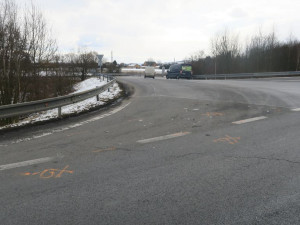 Řidič naboural u Zábřehu Porsche, když nedal přednost. Škoda je kolem 300 tisíc korun