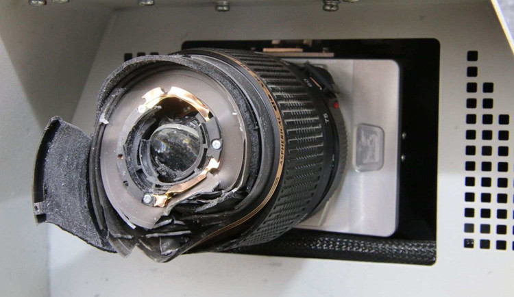 Rozstřílený radar v přerovské části Lověšice