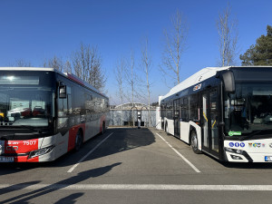 Městskou i linkovou dopravu zajišťují v Táboře plně elektrické autobusy. Ročně mají ujet milion kilometrů a převést 1,5 milionu cestujících