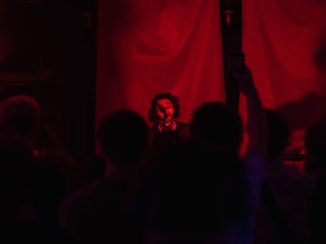 Festival Jeden svět se i letos vrátí do Olomouce. Přinese filmy, přednášky i koncerty