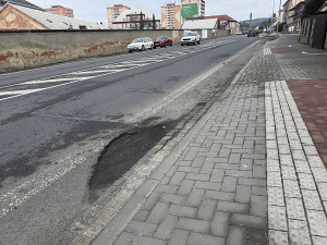 Vytížená silnice I. třídy ve Šternberku se na jaře dočká opravy, jedna z etap bude za úplné uzavírky