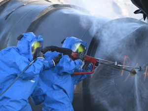 Toxický benzen, který unikl z havarovaného vlaku na Přerovsku, zasáhl podzemní vody