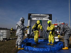 Toxický benzen, který unikl z havarovaného vlaku na Přerovsku, zasáhl podzemní vody